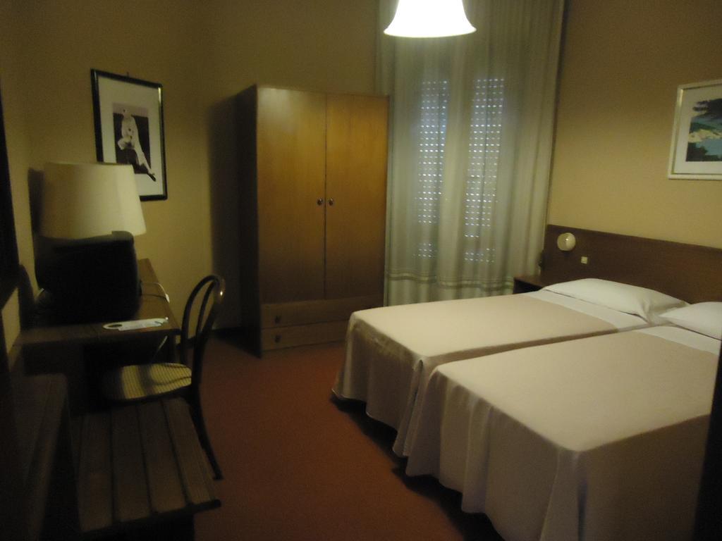Hotel De La Ville Central Latina Kültér fotó